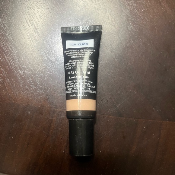 Lancome Effacernes Waterproof Concealer - 220 or 330 Clair - Picture 2 of 2
